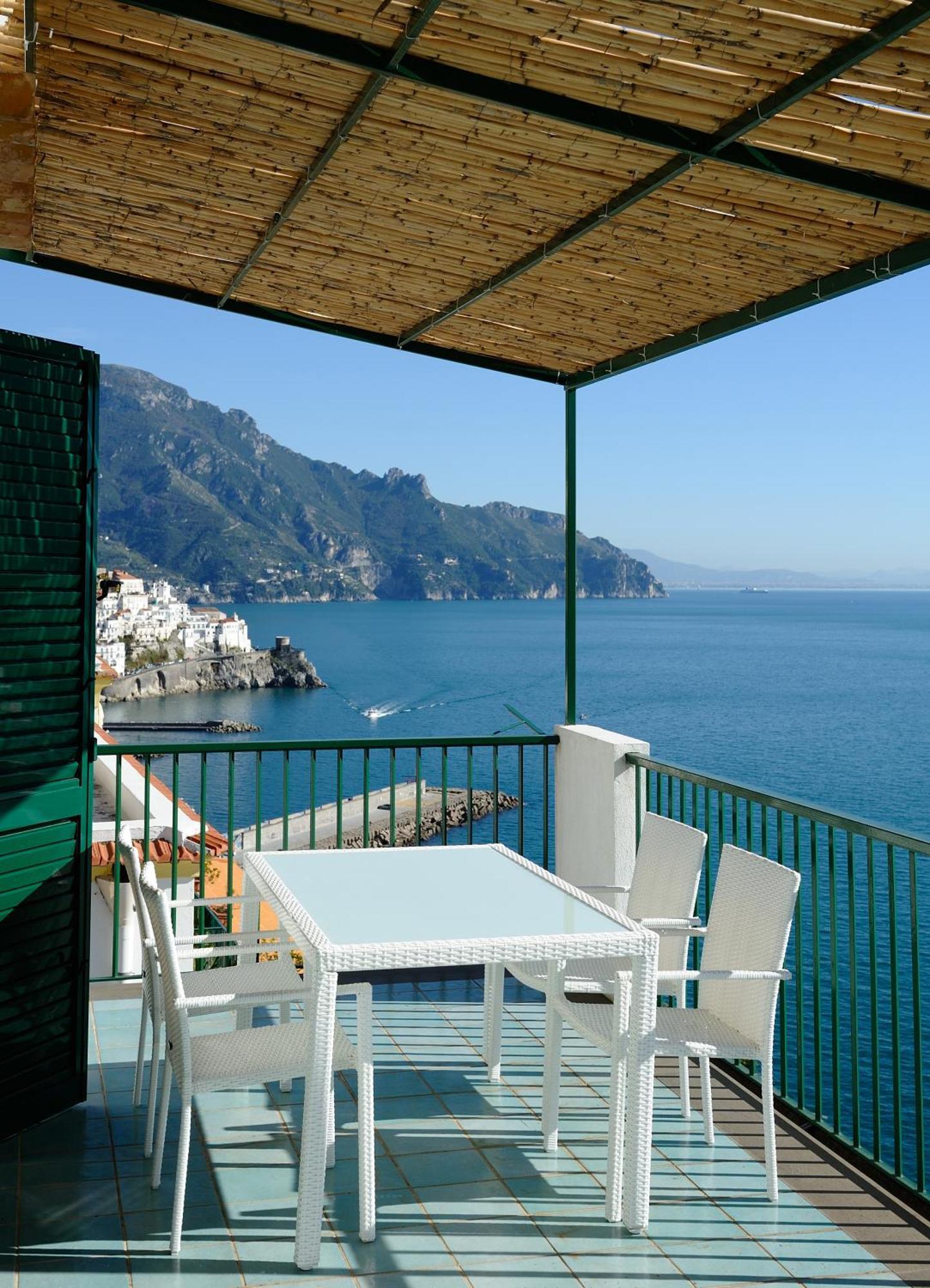 Amalfi Blue Flowers B المظهر الخارجي الصورة